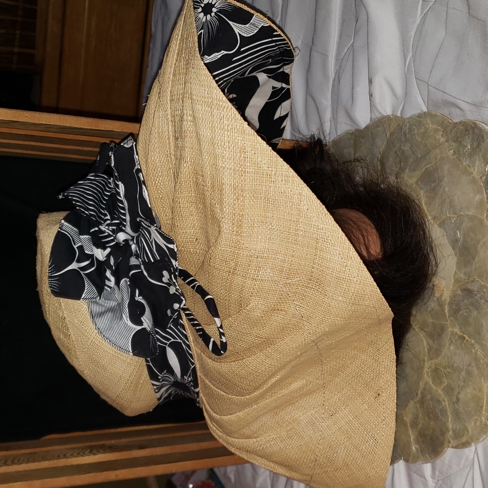 Something Special | Floppy Hat - Picture 4 of 13